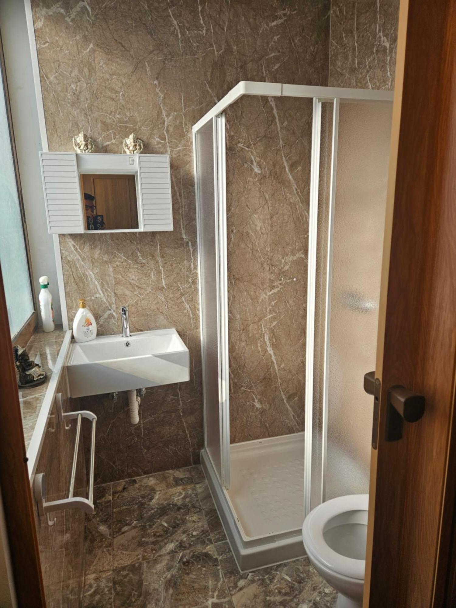 Lotus Guest House Malta Gzira Екстер'єр фото
